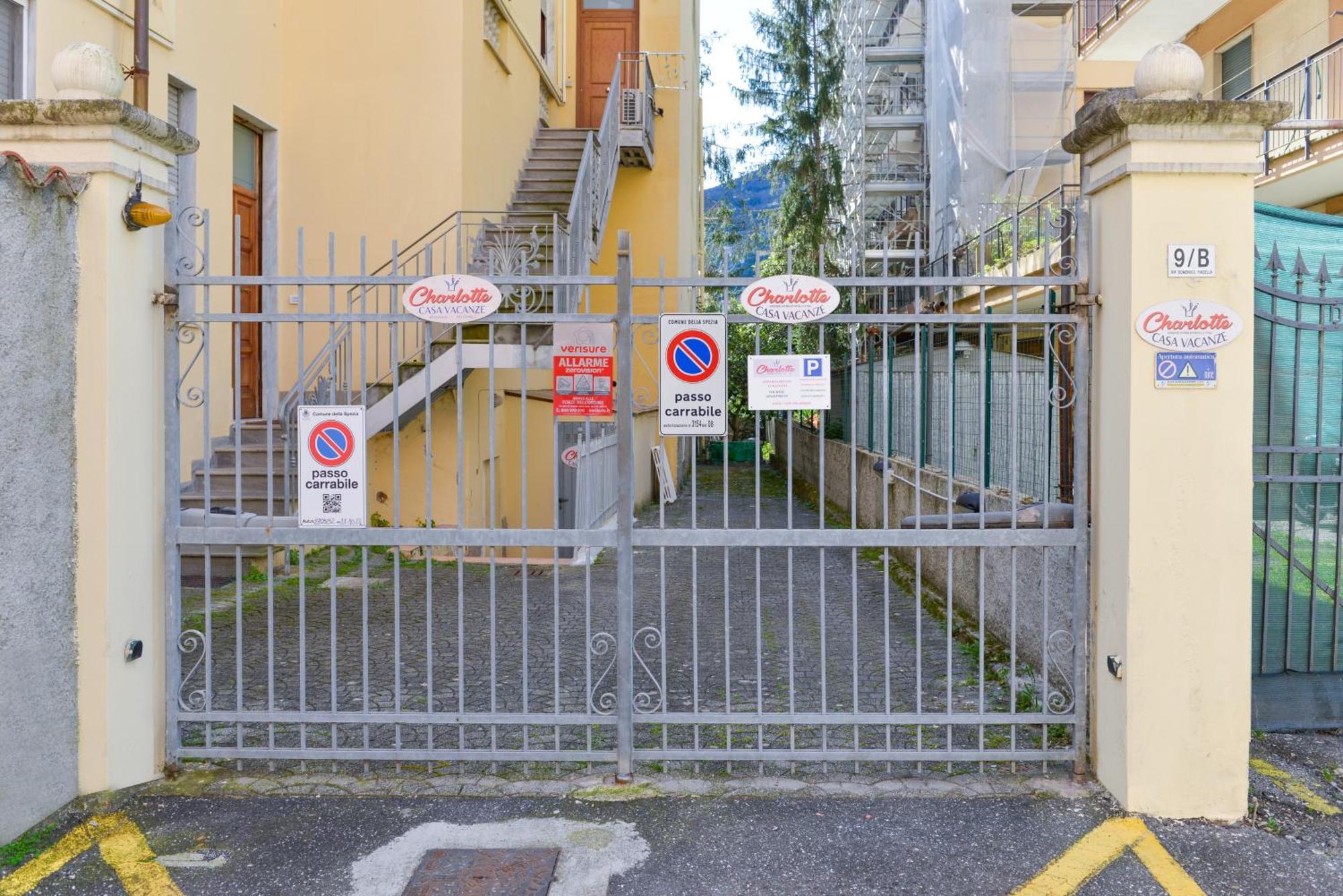 Charlotte Con Parcheggio, 5 Terre, Vicino Stazione
